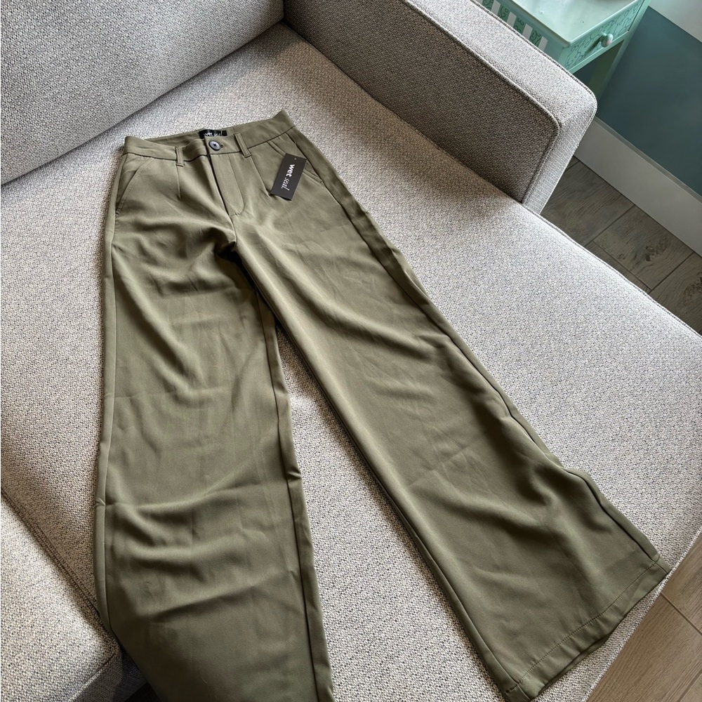 Wet Seal Green Chinos Relaxed Fit